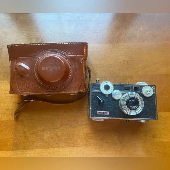 Vintage 50 mm Argus Coated Cintar Camera In Case. UNTESTED - Picture 1 of 15